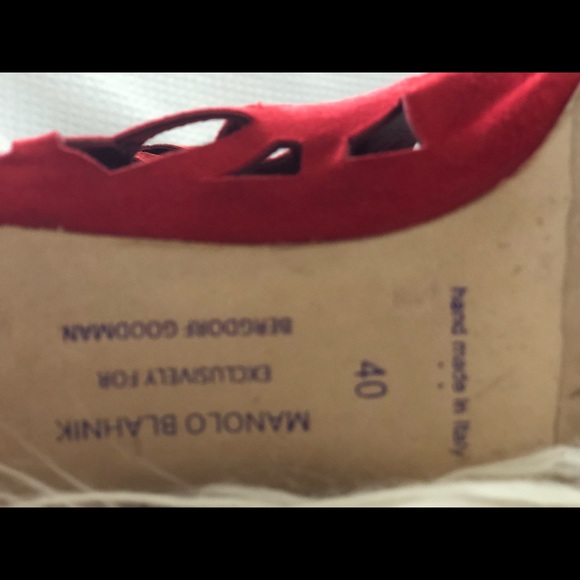 Manolo Blahnik Kahika Laser-Cut Flower Bootie, Red - Picture 5 of 8